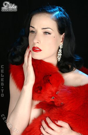 Dita von Teese Nude Leaked Photo #175