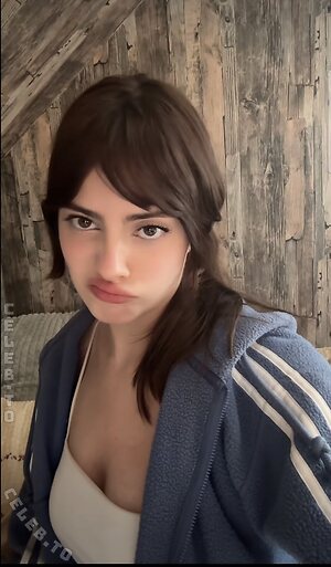 Dorozea Nude Leaked Photo #10