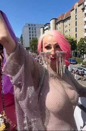 Désirée Nick Nude Leaked Photo #5