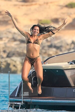 Dua Lipa Nude Leaked Photo #350