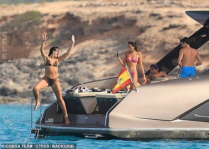 Dua Lipa Nude Leaked Photo #352