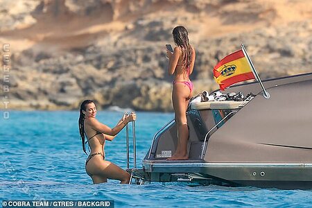 Dua Lipa Nude Leaked Photo #356