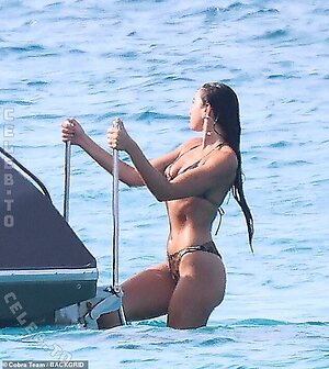 Dua Lipa Nude Leaked Photo #357