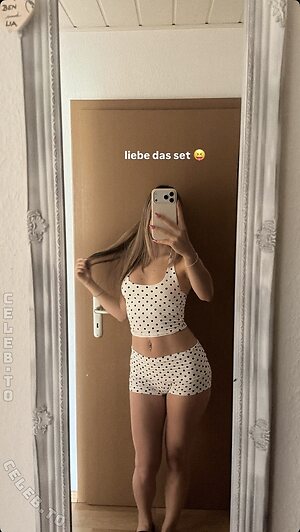 Einfachlia Nude Leaked Photo #35