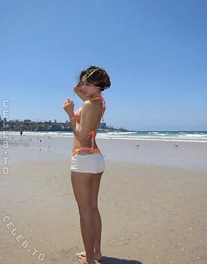 Elaine Gu Nude Leaked Photo #25