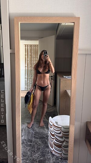 Elayna Carausu Nude Leaked Photo #4