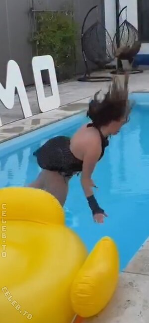 Elektrikerin Sara Nude Leaked Photo #4
