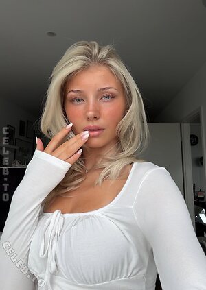 Elena Zoe Nude Leaked Photo #118