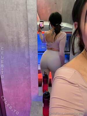 Ella petite Nude Leaked Photo #30
