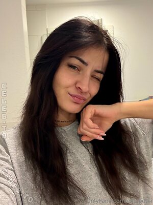 Ella petite Nude Leaked Photo #56
