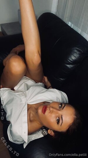 Ella petite Nude Leaked Photo #113
