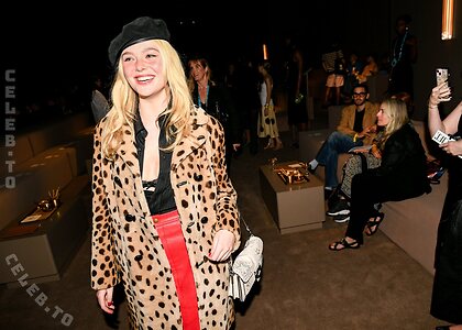 Elle Fanning Nude Leaked Photo #39