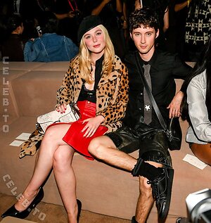 Elle Fanning Nude Leaked Photo #40