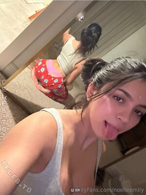 Ellie Anne Nude Leaked Photo #31