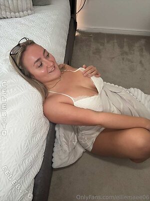 elliemae_vip Nude Leaked Photo #347