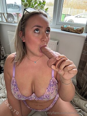 elliemae_vip Nude Leaked Photo #455