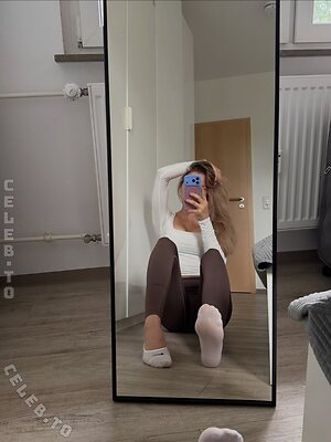elligraaay Nude Leaked Photo #33