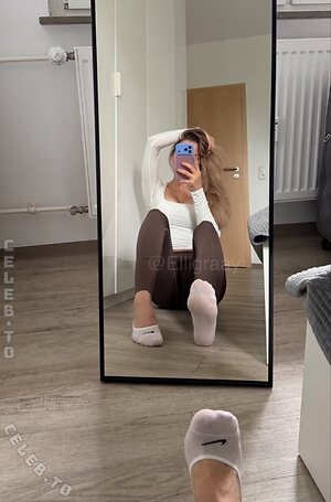 elligraaay Nude Leaked Photo #34
