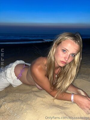 Elsa Nude Leaked Photo #107