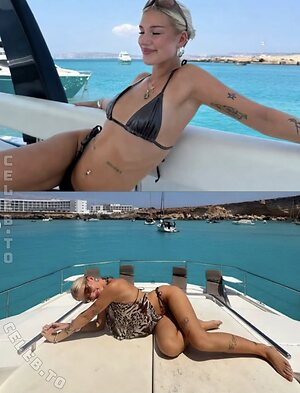 em1lyemma Nude Photos