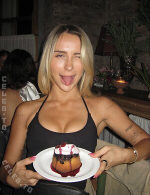 Ema Louise Nude Leaked Photo #23