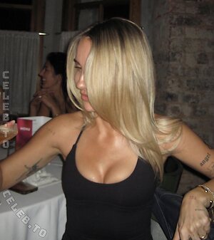 Ema Louise Nude Leaked Photo #26
