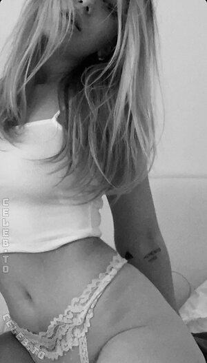 Ema Louise Nude Leaked Photo #32