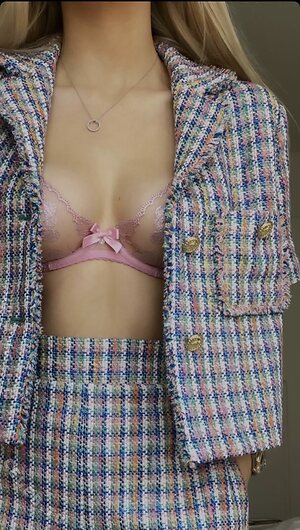 Ema Louise Nude Leaked Photo #34
