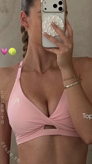 Emilia BTE Nude Leaked Photo #171