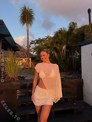 Emilia BTE Nude Leaked Photo #238