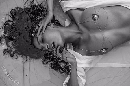 Emilie Payet Nude Leaked Photo #216