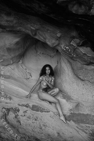 Emilie Payet Nude Leaked Photo #307