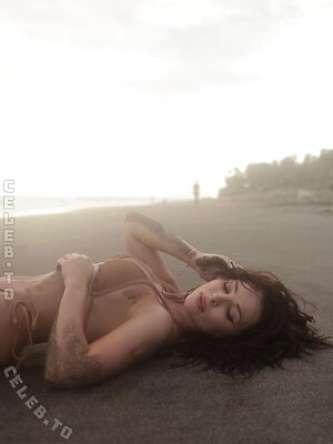 Emiliia.ar Nude Leaked Photo #19