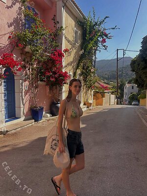 Emily Feld Nude Leaked Photo #331