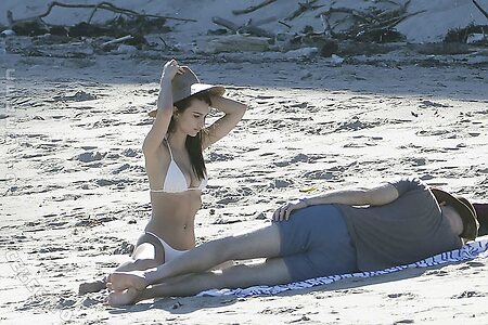 Emily Ratajkowski Nude Leaked Photo #244