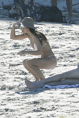 Emily Ratajkowski Nude Leaked Photo #247