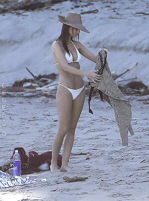 Emily Ratajkowski Nude Leaked Photo #248