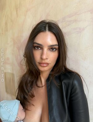 Emily Ratajkowski Nude Leaked Photo #256