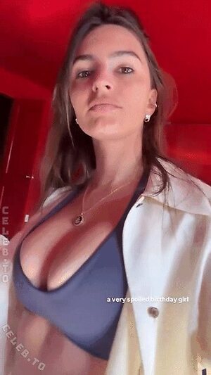 Emily Ratajkowski Nude Leaked Photo #297