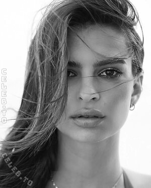 Emily Ratajkowski Nude Leaked Photo #364