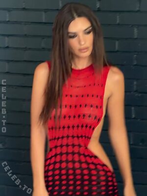 Emily Ratajkowski Nude Leaked Photo #620