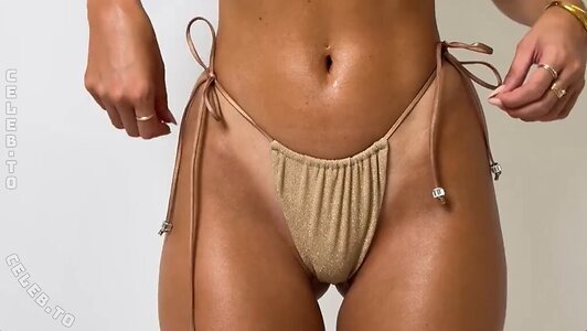 Emily Venz Nude Leaked Photo #13