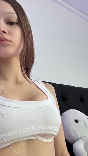 Emily.flowers Nude Leaked Photo #26