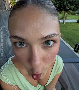 Emilylior Nude Leaked Photo #150