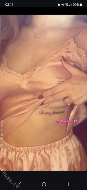 Emily._.mhl Nude Leaked Photo #12