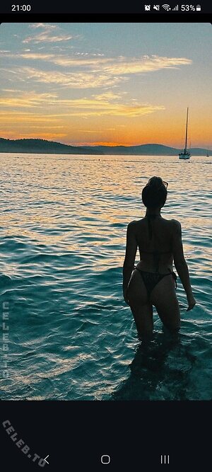 Emily._.mhl Nude Leaked Photo #31