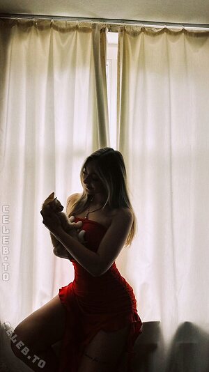 Emily._.mhl Nude Leaked Photo #55