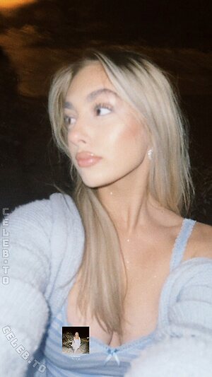 Emily._.mhl Nude Leaked Photo #104