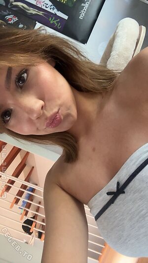 Emilyynl Nude Leaked Photo #8