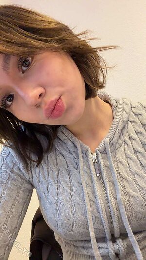 Emilyynl Nude Leaked Photo #11